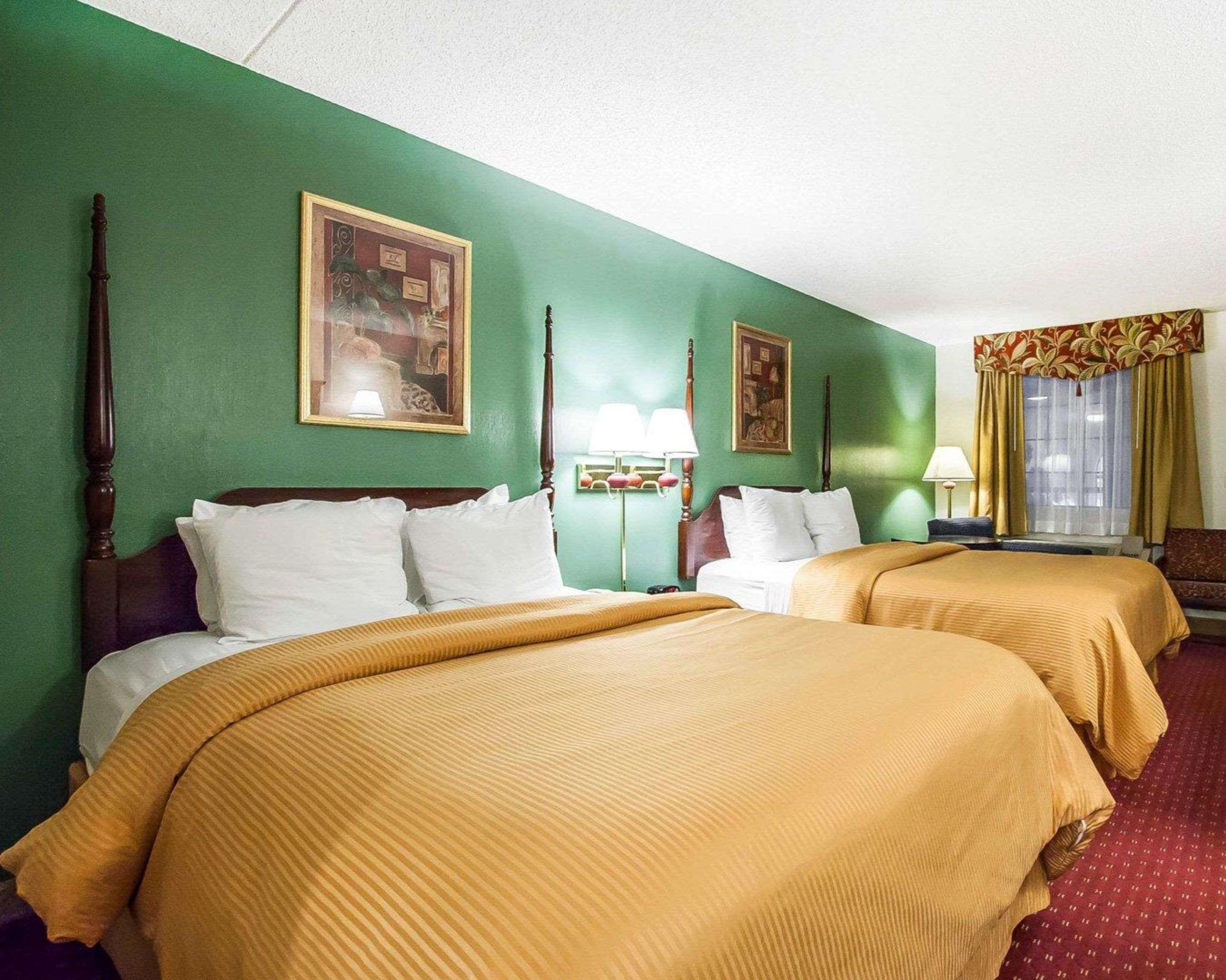 Clarion Hotel Бренсън Екстериор снимка