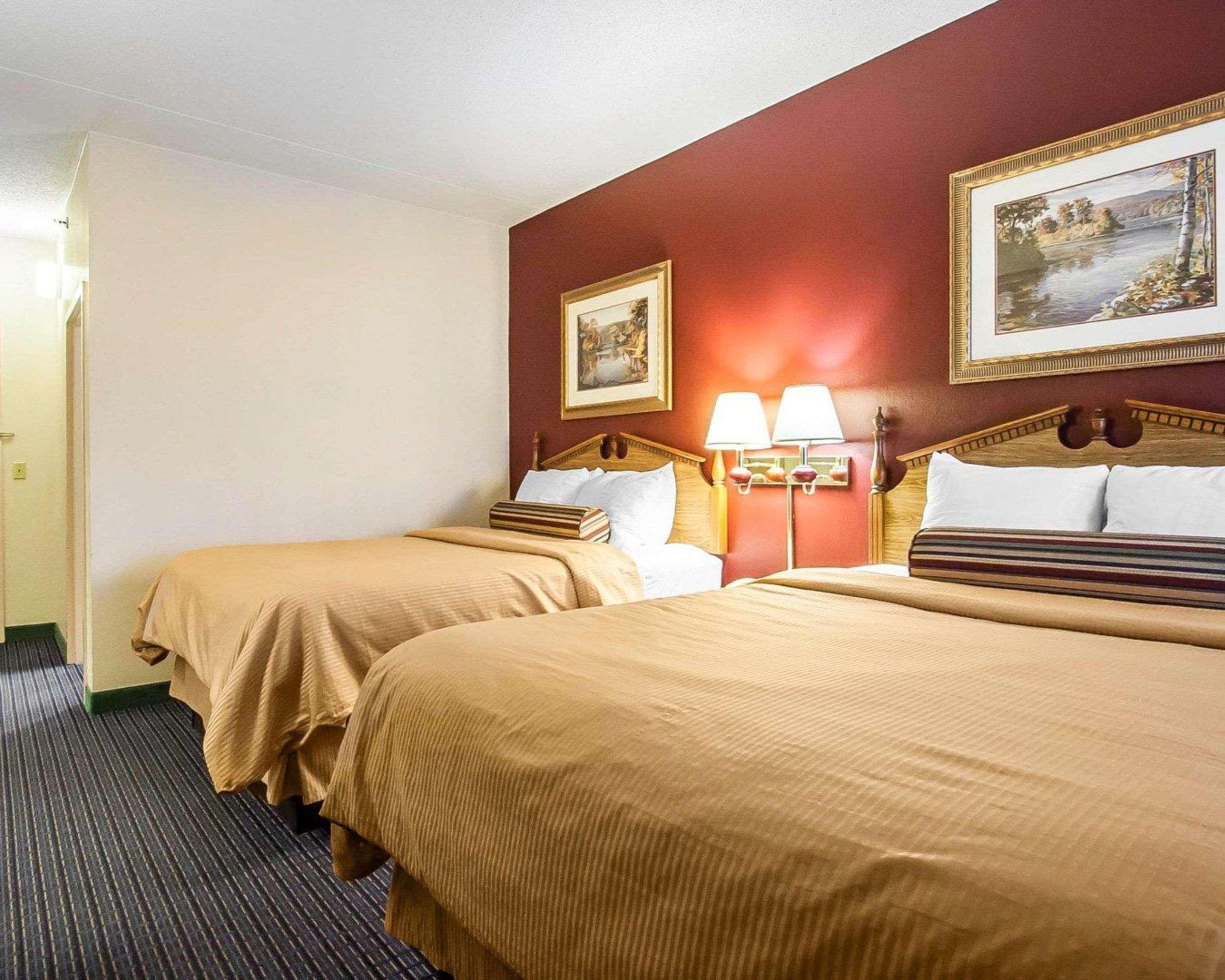 Clarion Hotel Бренсън Екстериор снимка